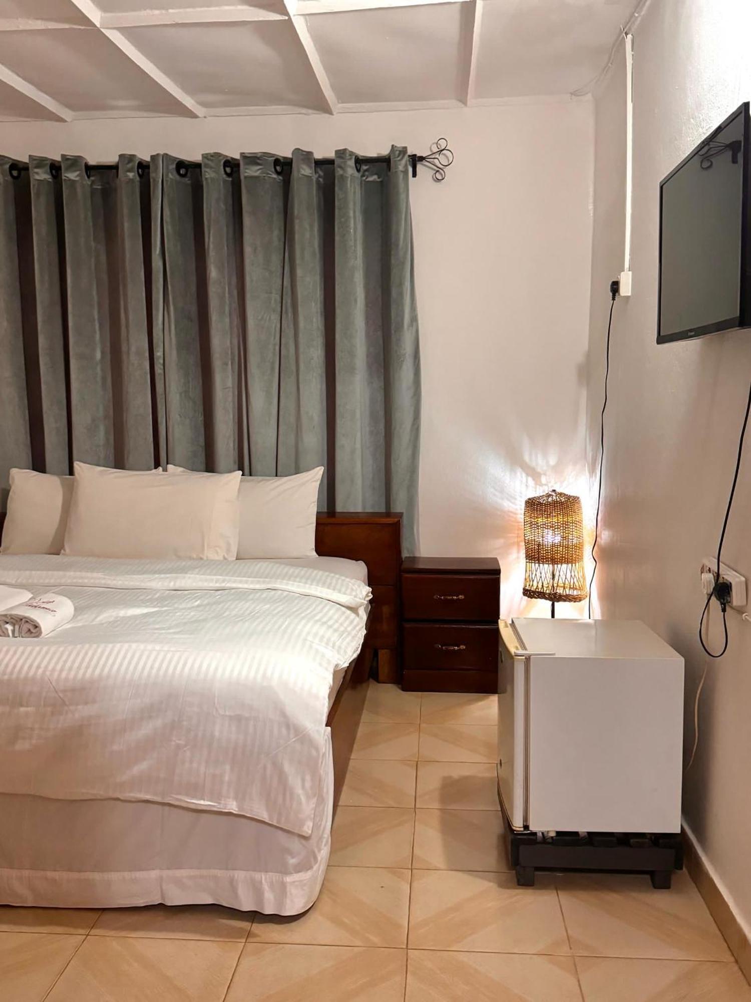 Paloma Guest House Kenema Exterior photo